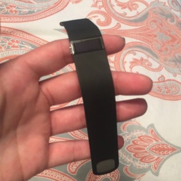 Fit bit charge - Picture 2 of 4